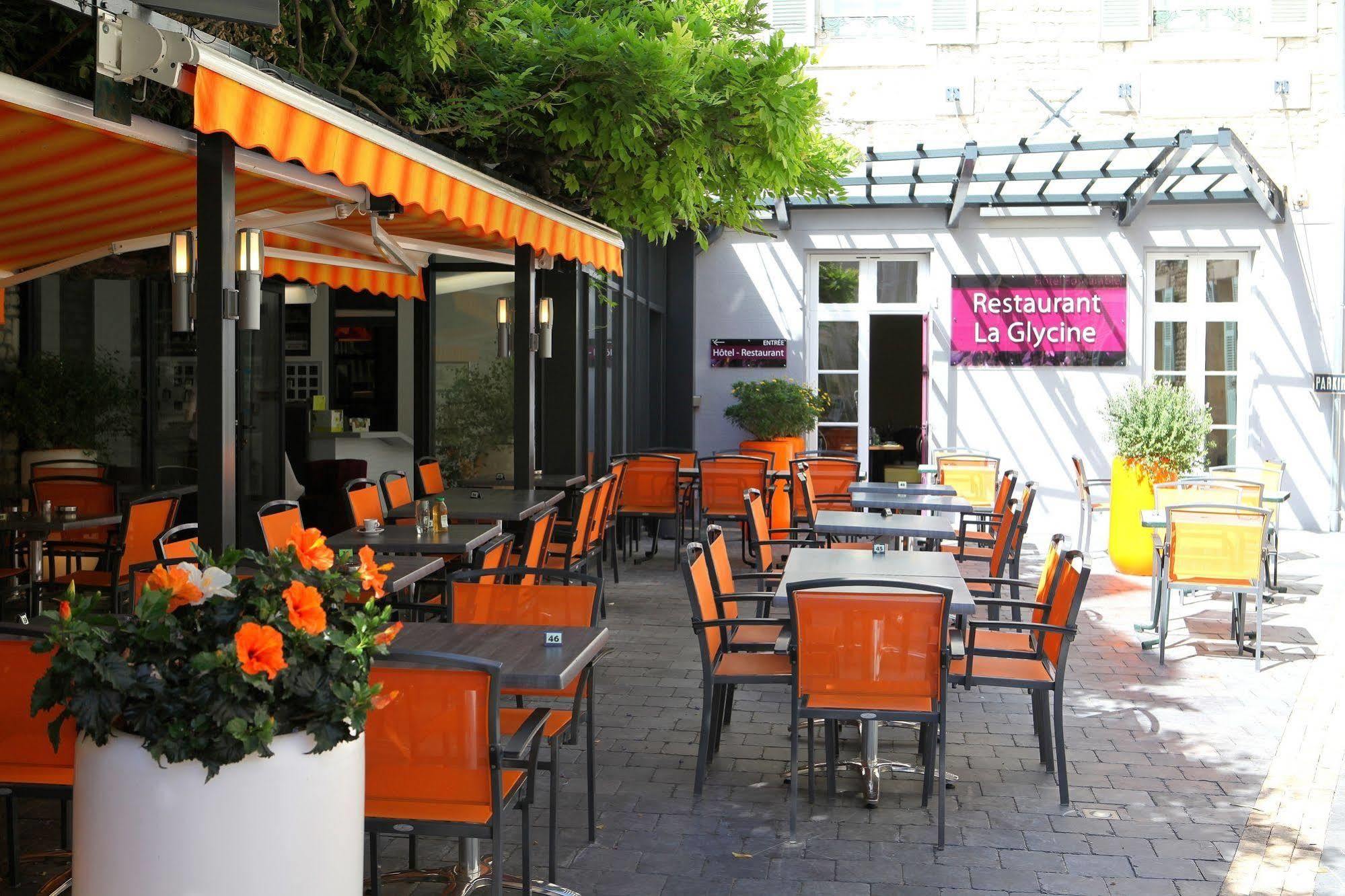 Logis Hotel-Restaurant Le Fontarabie Fontenay-le-Comte Luaran gambar